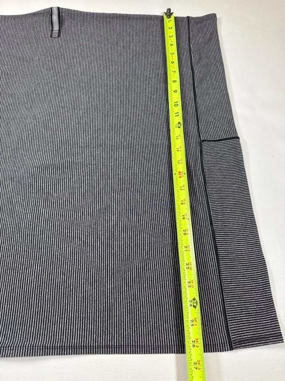 Lululemon Vinyasa Scarf OS Tonka Stripe Heathered Slate Black pattern (KK486)